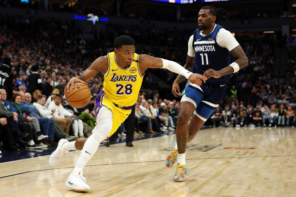 他在与队友 他在与队友