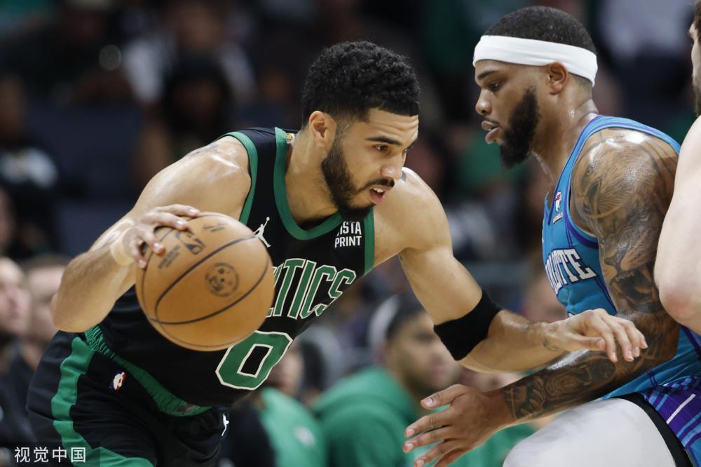 他不仅完全 他不仅完全